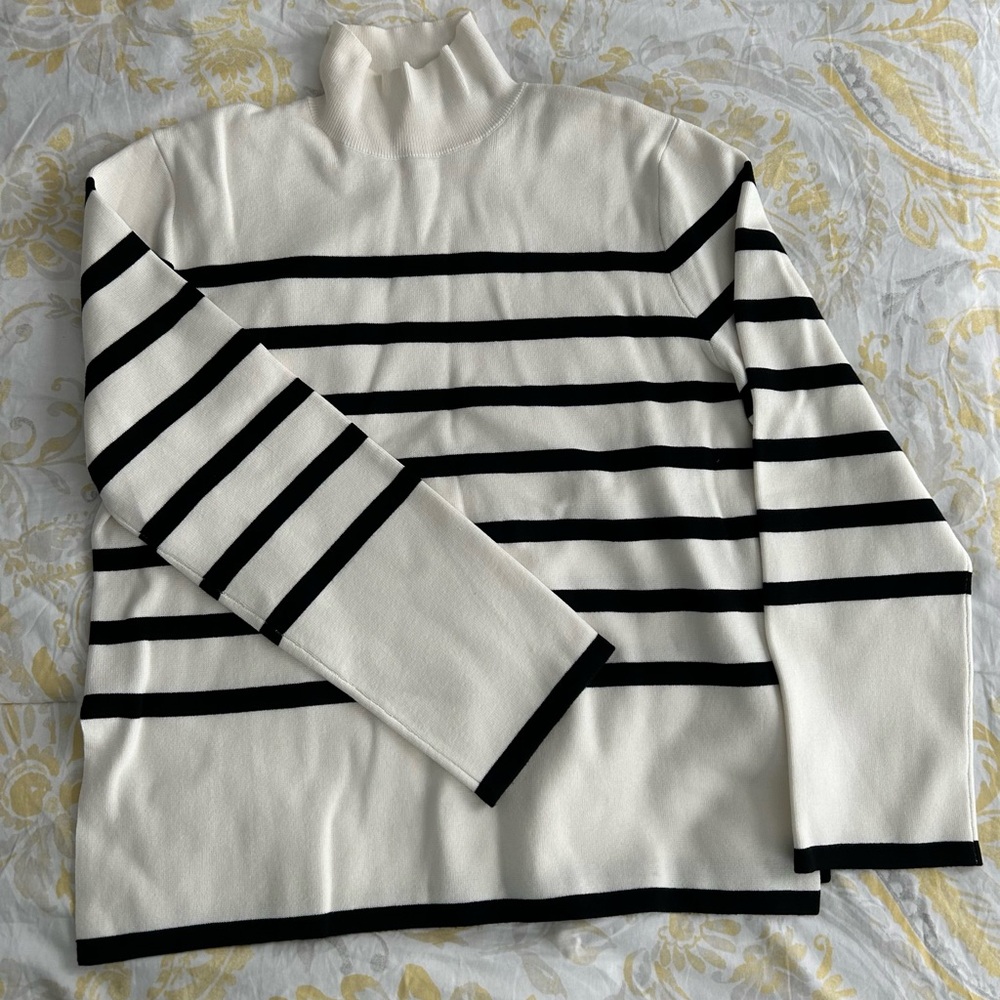 H&M Women’s sweater, size Small